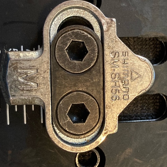 Giro cycle shoes w/ cleats indoor/outdoor Sz 6.5 - Picture 6 of 10